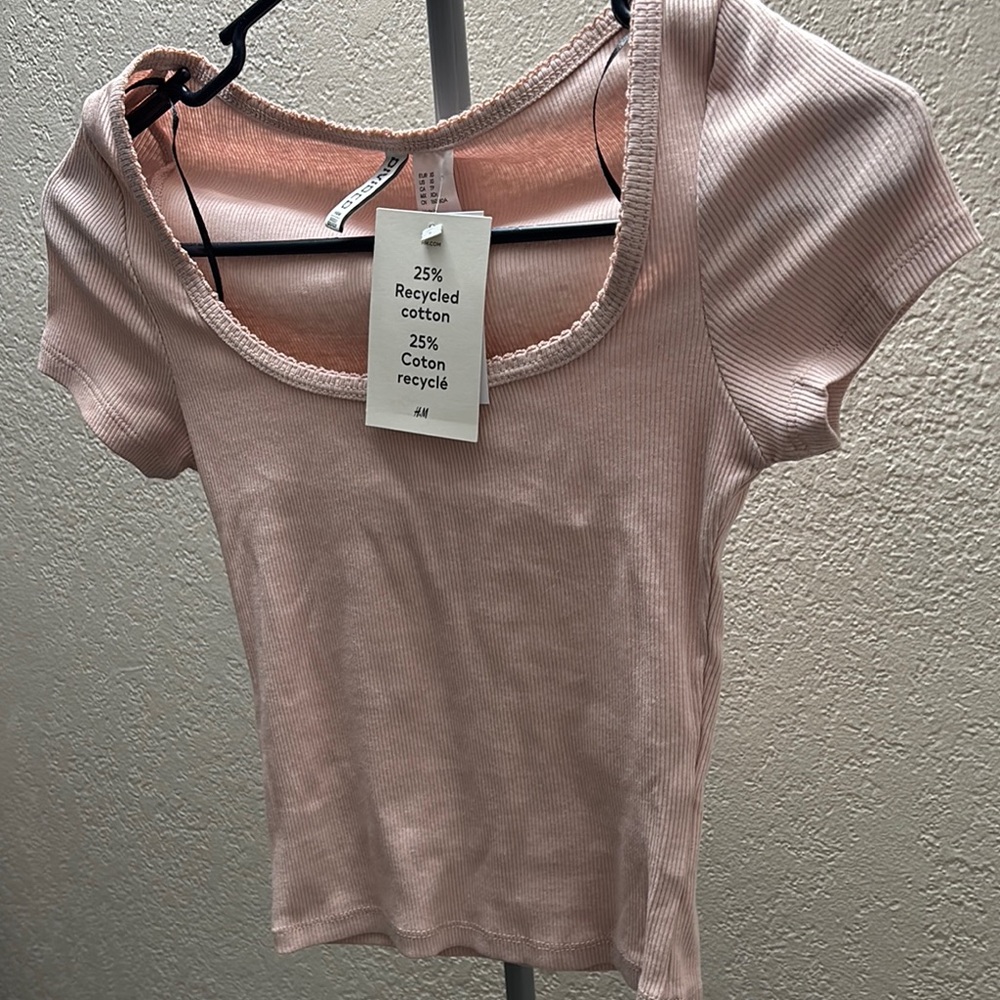 H&M Fitted Pink Crop Tee